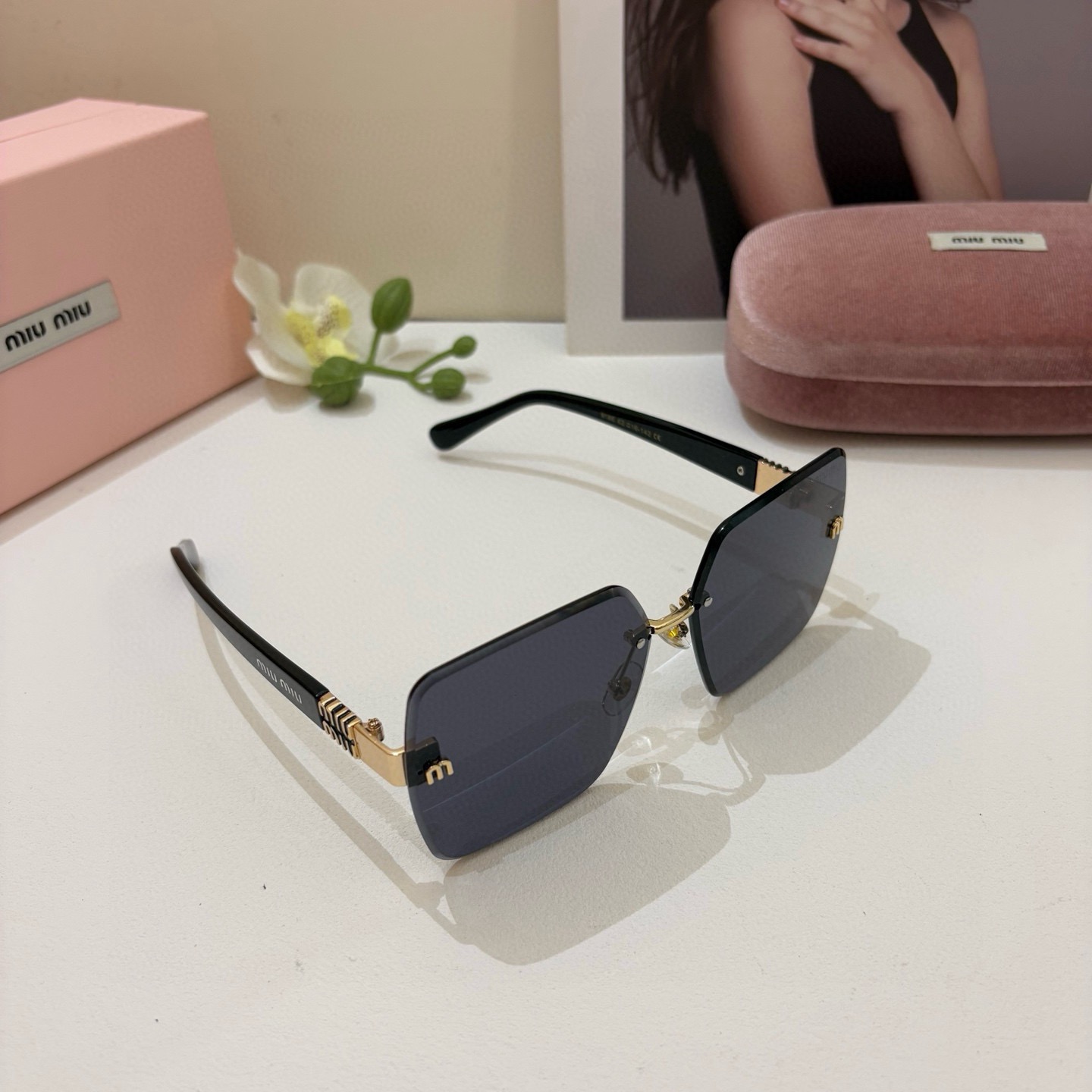 NO:826948,MIUMIU new fashion sunglasses, high-end sun protection square frame glasses, sunshade fashionable sunglasses, slim street style ins style glasses, sunglasses, glasses, miumiu19860909缪缪MIUMIU 新款时尚太阳镜 高级感防晒方框眼镜 遮阳时尚墨镜 显瘦街拍ins风眼镜墨镜太阳镜,眼镜,miumiu,glasses