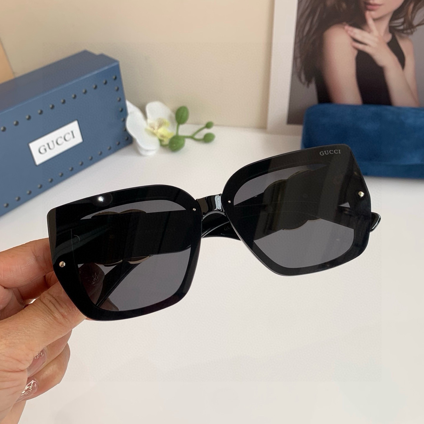 NO:949287,Gucci’s new product, men’s and women’s sunglasses, are large-framed and have three-dimensional surfaces to modify your face shape. They are a must-have for driving with retro charm!  glasses, sunglasses, sunglasses, glasses, gucci19860909Gucci古奇重磅新品 男女款太阳镜 大框立体面 修饰脸型 复古有韵味开车出行必备！眼镜墨镜太阳镜,眼镜,gucci,glasses