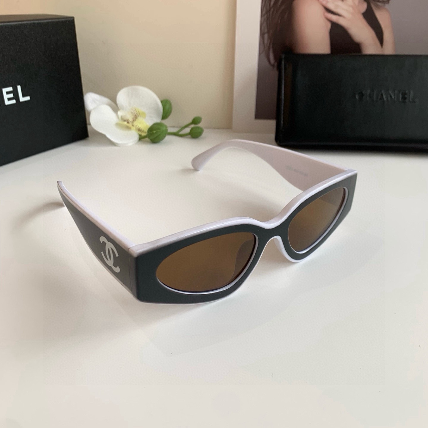 NO:825097,CHANEL Chanel 2025 new men's and women's sunglasses, European and American fashion high-end anti-UV sunglasses, travel and driving sunglasses!  glasses, sunglasses, sunglasses, glasses, chanel, chanel19860909CHANEL 香奈儿 2025新款男女款墨镜 欧美时尚高端防紫外线太阳镜 出行驾驶遮阳眼镜！眼镜墨镜太阳镜,眼镜,chanel,chanel,glasses