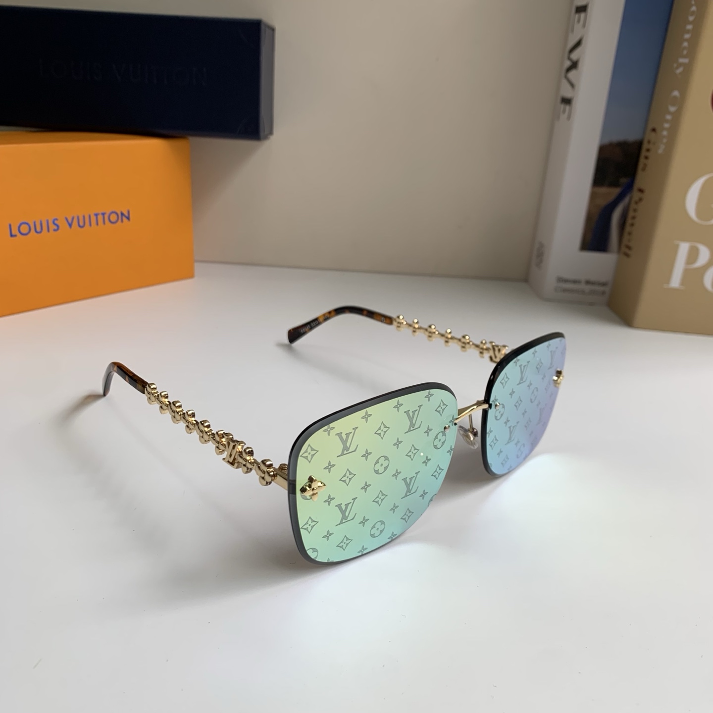 NO:885136,LV Louis Vuitton Internet celebrity style sunglasses, square frame fashionable personality, versatile and trendy sunglasses, travel sunglasses!  glasses, sunglasses, sunglasses, glasses, louis vuitton, louis vuitton19860909LV 路易威登 网红同款太阳镜 方框时尚个性百搭潮流太阳眼镜 出行遮阳墨镜！眼镜墨镜太阳镜,眼镜,louis vuitton,louis vuitton,glasses