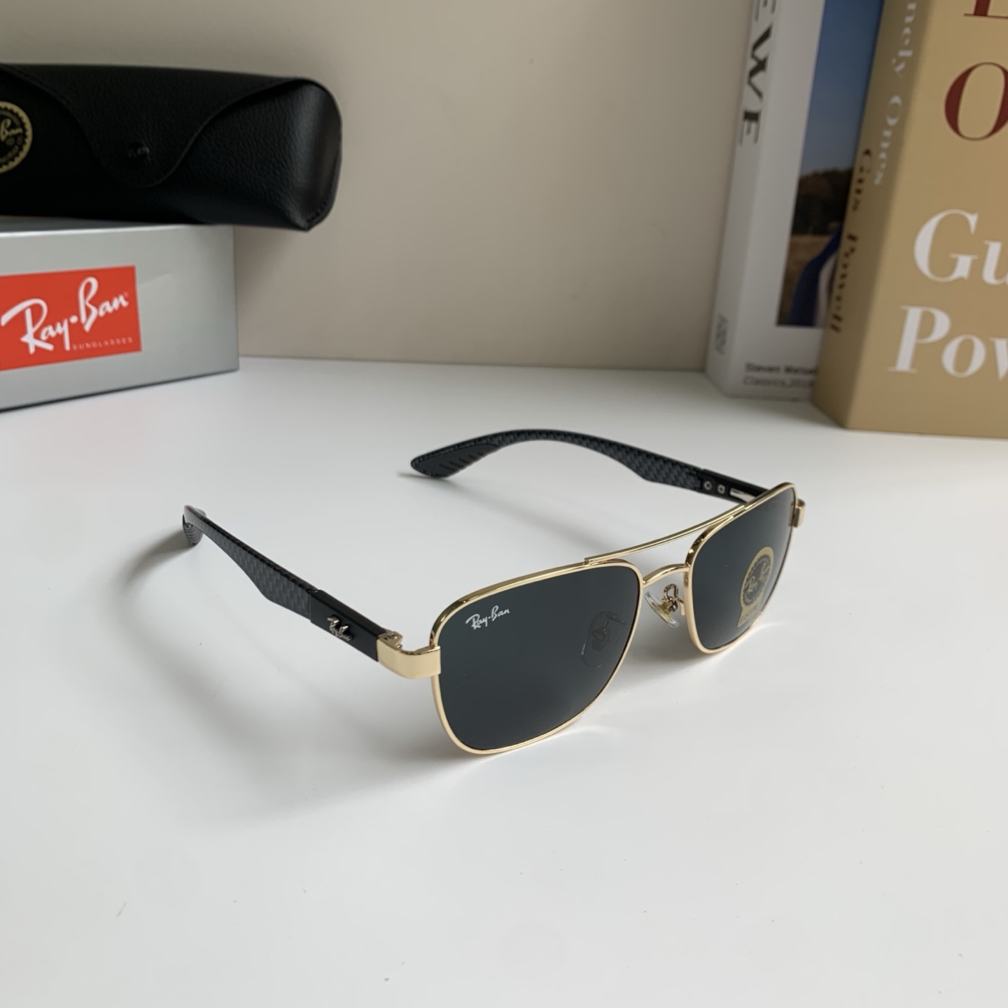 NO:926910,RayBan Ferrari co-branded new double nose bridge casual sunglasses, glass lenses, unisex polarized anti-UV travel street photography sunglasses!  glasses, sunglasses, glasses19860909RayBan雷朋法拉利联名新款双鼻梁休闲太阳镜 玻璃镜片 男女通用偏光防紫外线旅游街拍墨眼镜！眼镜墨镜太阳镜,眼镜,glasses