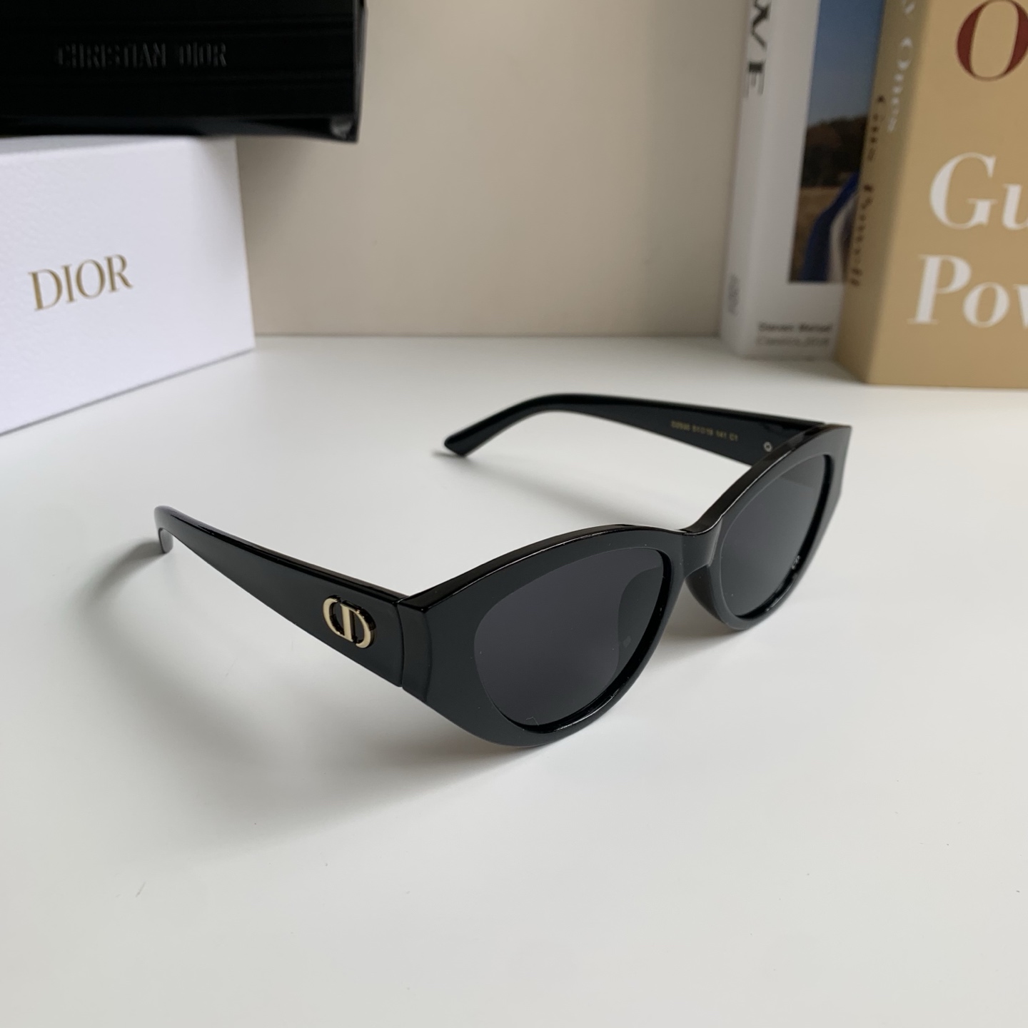 NO:951530,Dior classic men's and women's sunglasses, fashionable and beautiful sunshade small square sunglasses. High-definition lenses. Novel. Super good texture. Versatile. Simple!  glasses, sunglasses, sunglasses, glasses, dior, dior19860909Dior 迪奥经典男女款太阳镜,时尚靓丽遮阳小方框墨镜. 高清镜片.新颖.质感超好 百搭.简洁！眼镜墨镜太阳镜,眼镜,dior,dior,glasses