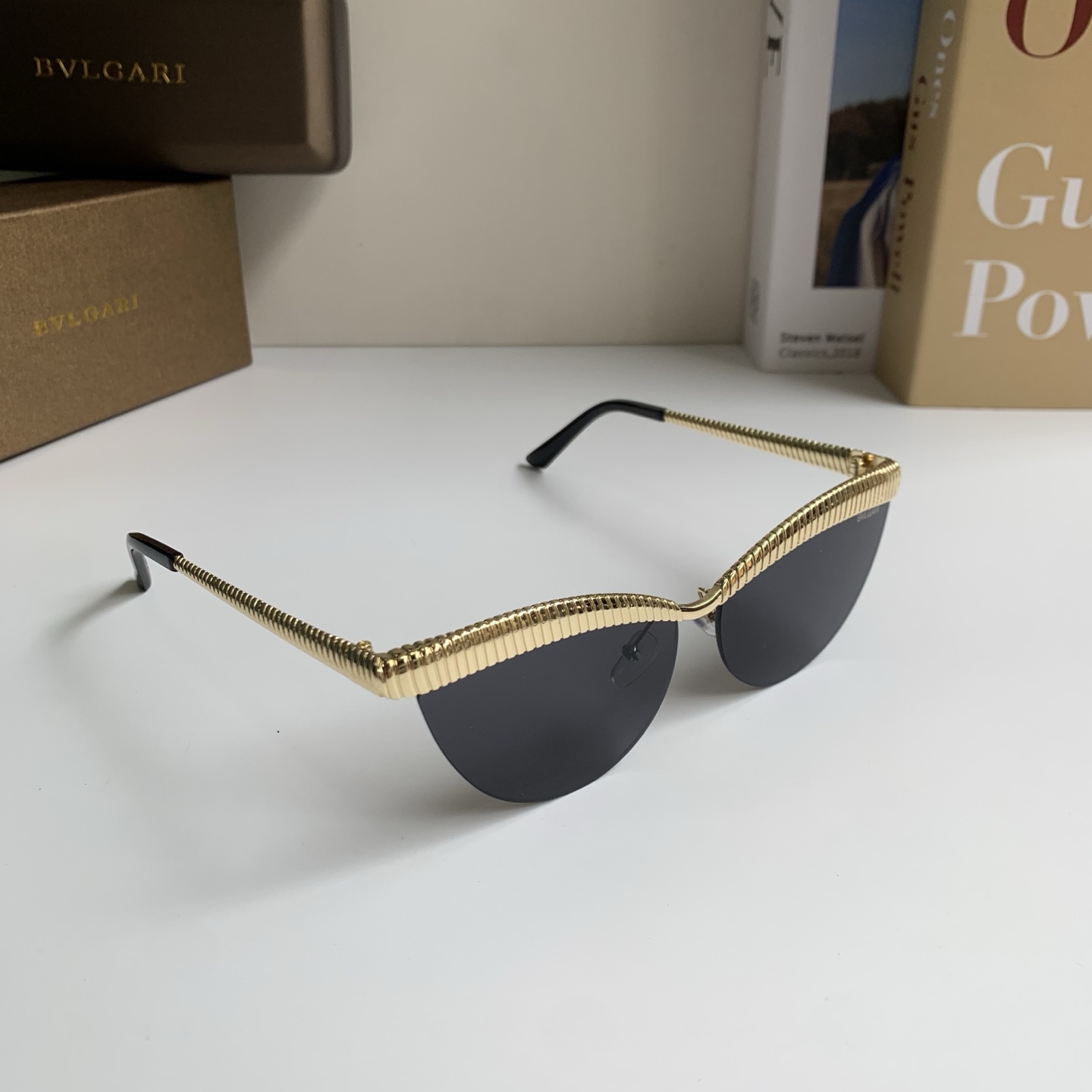 NO:825146,BVLGARI 2026 new cat-eye frame modified slimming anti-UV sunglasses, the same style as the Internet celebrity!  glasses sunglasses sunglasses,glasses,bottega veneta,bvlgari,bvlgari19860909BVLGARI 宝格丽 2026新款猫眼框修饰显瘦防紫外线太阳镜网红同款墨镜！眼镜墨镜太阳镜,眼镜,bottega veneta,bvlgari,bvlgari,glasses
