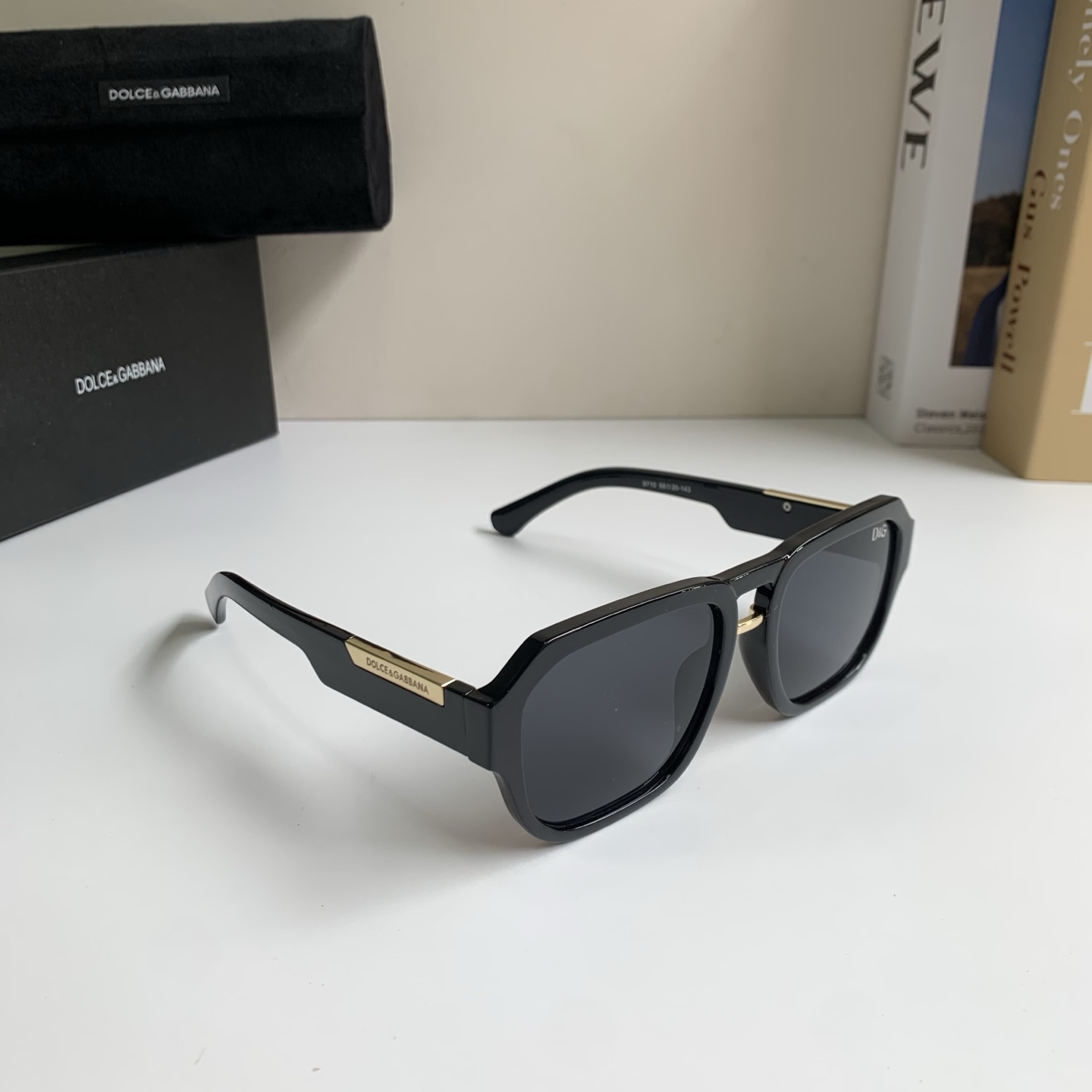 NO:826782,DG Dolce & Gabbana's new fashion internet celebrity large frame sunglasses, fashionable and versatile, sun protection sunglasses, unisex!  Travel driving sunglasses!  Glasses, sunglasses, sunglasses, glasses, Dolce&Gabbana19860909DG杜嘉班纳 新款时尚网红款大框太阳眼镜 时尚百搭 遮阳防晒太阳镜 男女通用！旅游驾驶墨镜！眼镜墨镜太阳镜,眼镜,Dolce&Gabbana,glasses