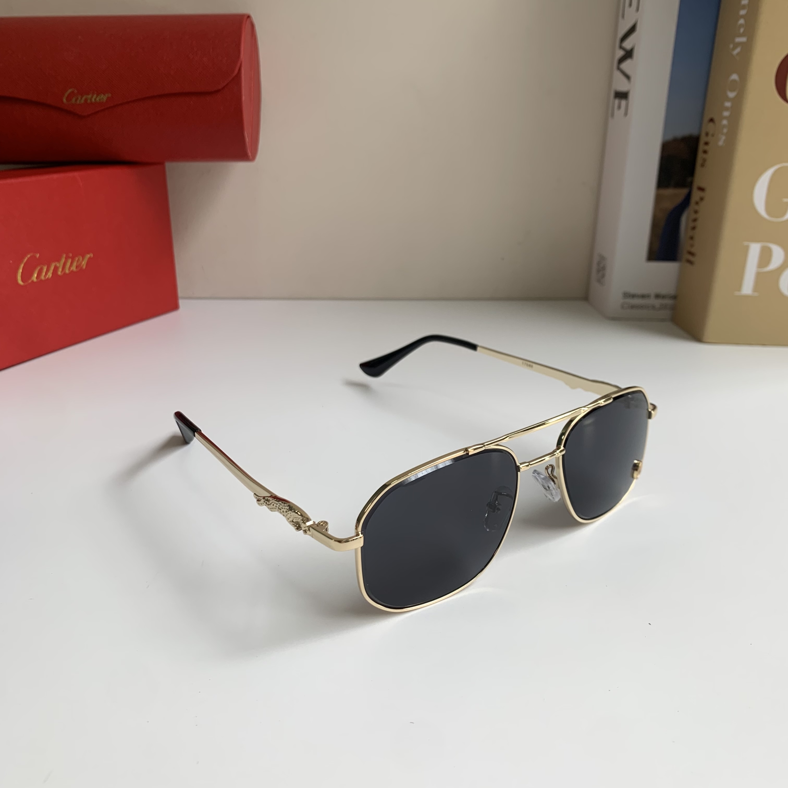 NO:953259,Cartier Cartier's new high-end double bridge metal frame glasses, fashionable, handsome and trendy sunglasses, outdoor driving and travel sunglasses!  glasses, sunglasses, sunglasses, glasses, cartier, cartier19860909Cartier卡地亚 新款高端双鼻梁金属框眼镜 时尚帅气潮流墨镜户外驾驶旅游太阳镜！眼镜墨镜太阳镜,眼镜,cartier,cartier,glasses