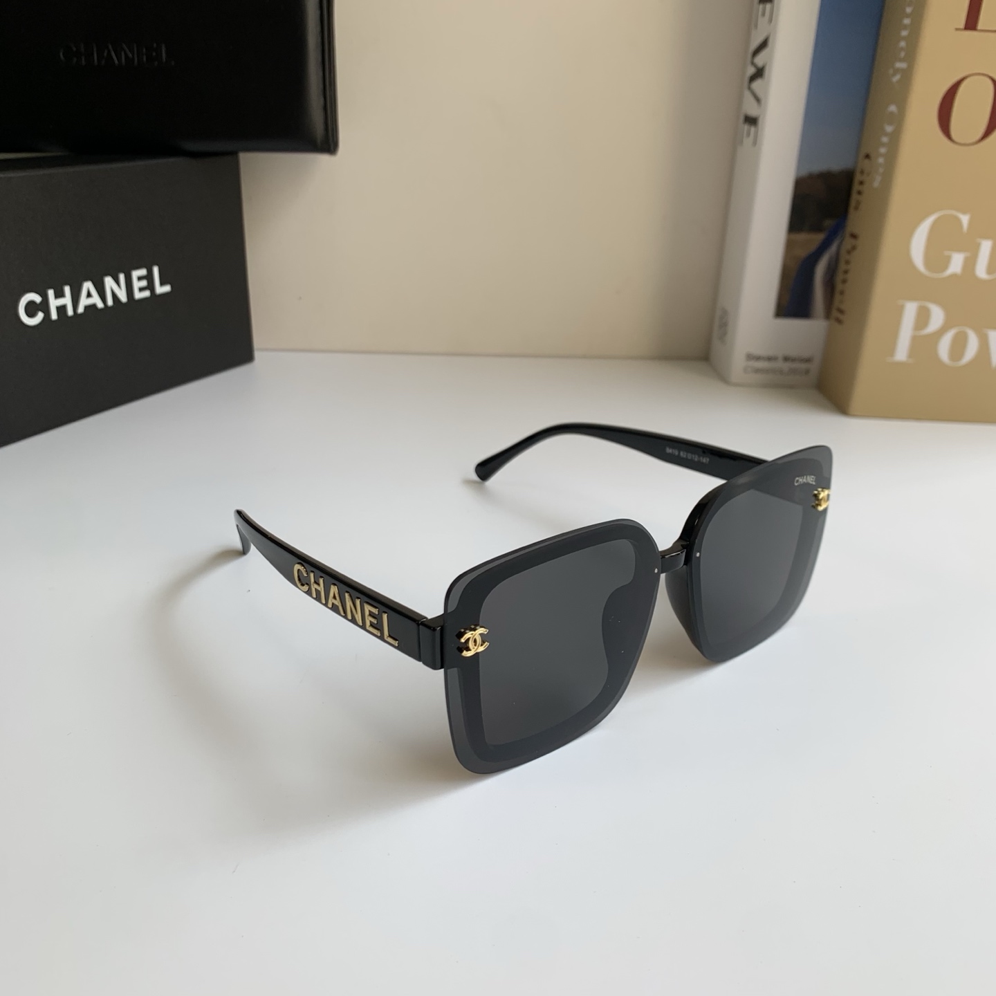 NO:949342,CHANEL Chanel metal logo sunglasses, European and American fashionable square frame high-end anti-UV sunglasses, travel and driving sunglasses!  glasses, sunglasses, sunglasses, glasses, chanel, chanel19860909CHANEL 香奈儿 金属logo墨镜 欧美时尚方框高端防紫外线太阳镜 出行驾驶遮阳眼镜！眼镜墨镜太阳镜,眼镜,chanel,chanel,glasses