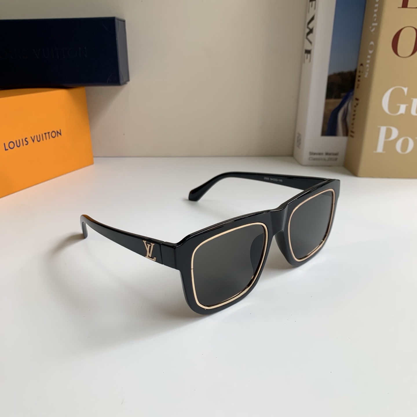NO:925763,LV Louis Vuitton's new classic outdoor strong light sunglasses European and American fashionable square frame glasses!  glasses, sunglasses, sunglasses, glasses, louis vuitton, louis vuitton19860909LV 路易威登 新款经典款户外强光太阳镜 欧美时尚潮流方框眼镜！眼镜墨镜太阳镜,眼镜,louis vuitton,louis vuitton,glasses