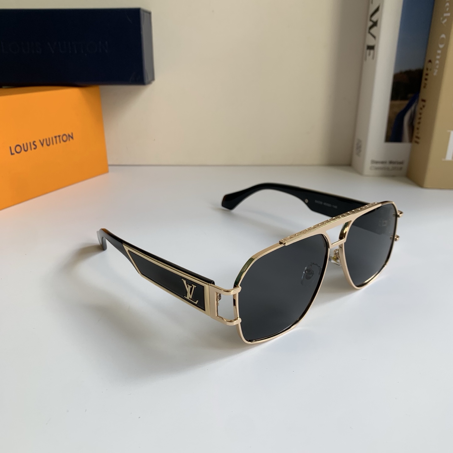 NO:926844,LV Louis Vuitton fashionable men's and women's metal frame toad glasses, sunglasses, Internet celebrity sunglasses, versatile and trendy glasses!  Essential sunglasses, sunglasses, sunglasses, glasses, louis vuitton, louis vuitton19860909LV 路易威登 时尚潮流男女款金属框蛤蟆镜 墨镜 网红同款太阳镜 百搭潮流眼镜！出游必备遮阳镜眼镜墨镜太阳镜,眼镜,louis vuitton,louis vuitton,glasses