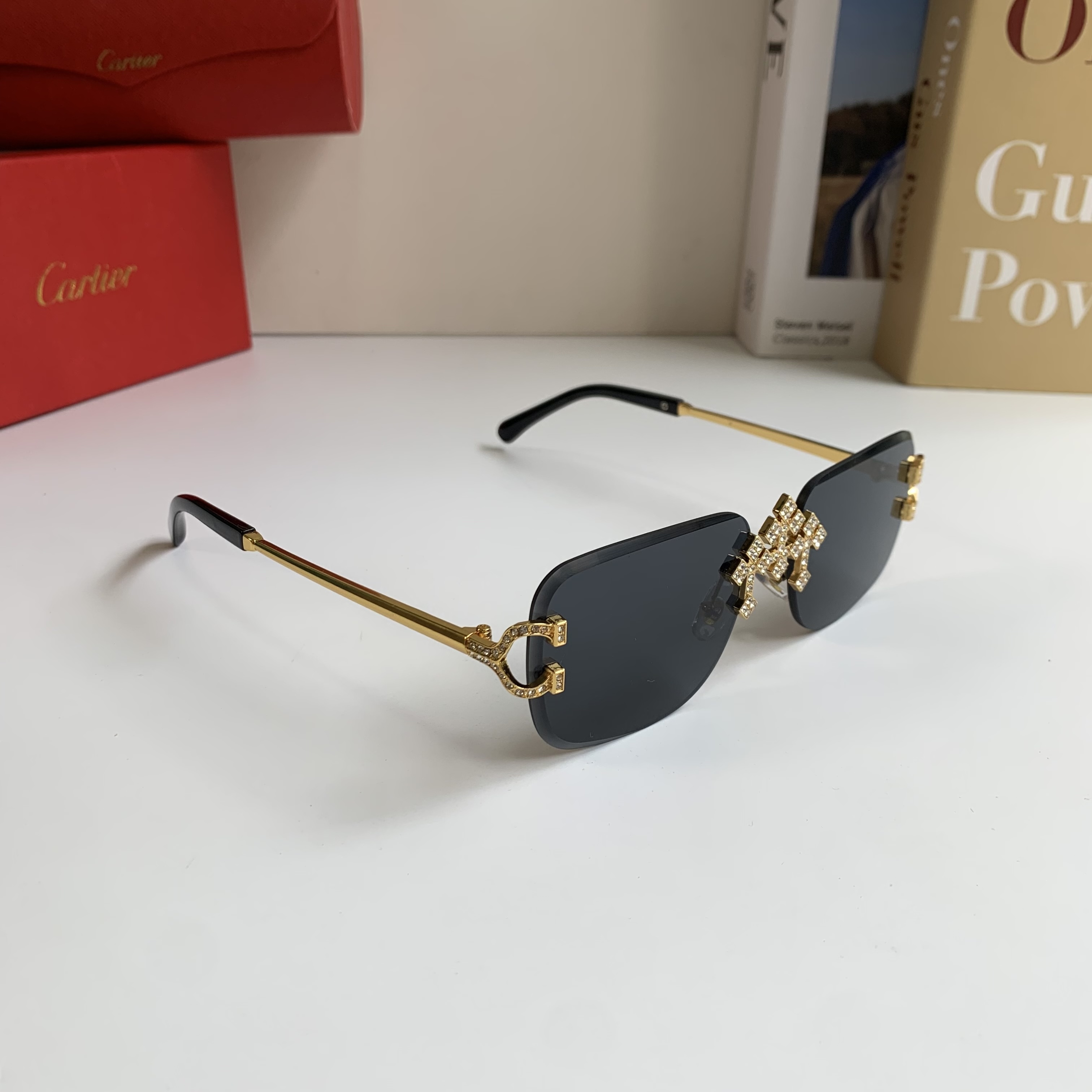 NO:953190,CARTIE* Cartier's new sunglasses, frameless fashionable women's sunglasses, ultra-light, exquisite craftsmanship and full of temperament!  The symbol of ultra-high-end luxury!  glasses, sunglasses, sunglasses, glasses, cartier, cartier19860909CARTIE*卡地亚 新款太阳镜 无框时尚女款墨镜 超轻工艺精湛气质十足！超高档奢华的象征！眼镜墨镜太阳镜,眼镜,cartier,cartier,glasses