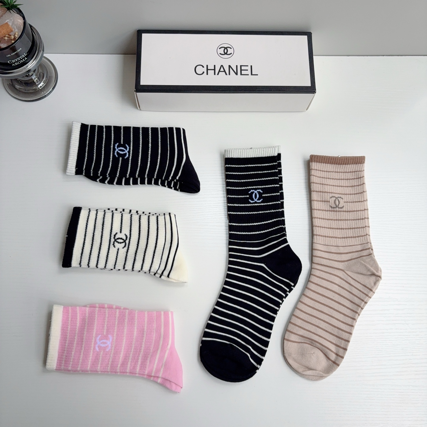 配包装（一盒5双） CHANEL 香奈儿经典长筒袜子❗️经典双C图案logo，大牌出街潮人必备，超好搭❗️