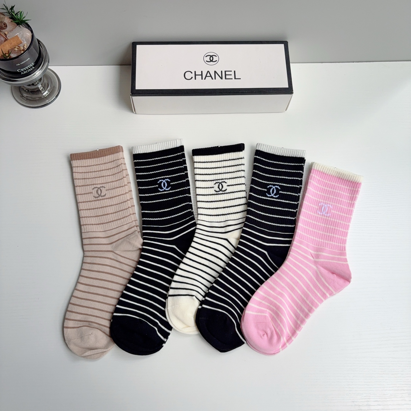 配包装（一盒5双） CHANEL 香奈儿经典长筒袜子❗️经典双C图案logo，大牌出街潮人必备，超好搭❗️