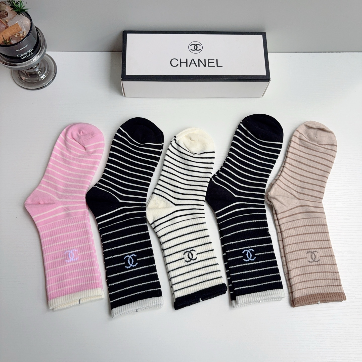 配包装（一盒5双） CHANEL 香奈儿经典长筒袜子❗️经典双C图案logo，大牌出街潮人必备，超好搭❗️