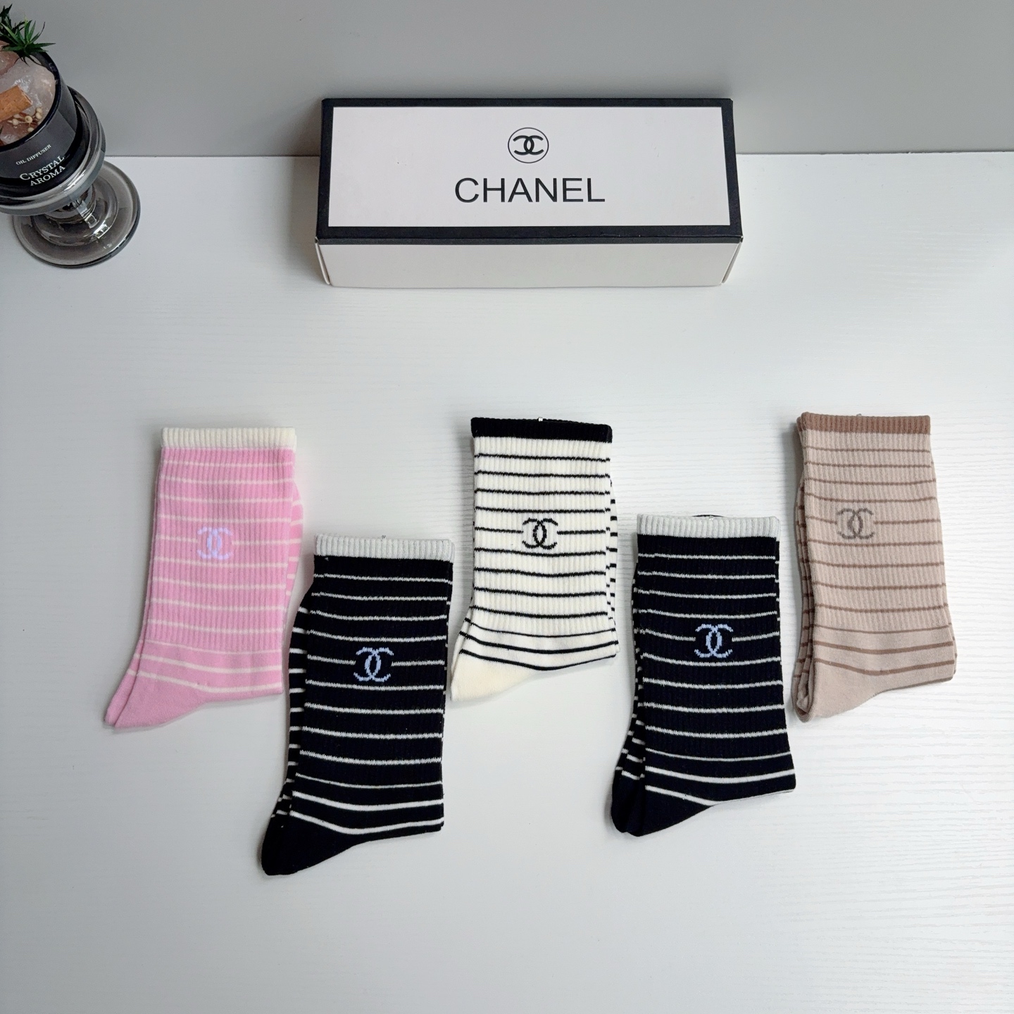 配包装（一盒5双） CHANEL 香奈儿经典长筒袜子❗️经典双C图案logo，大牌出街潮人必备，超好搭❗️