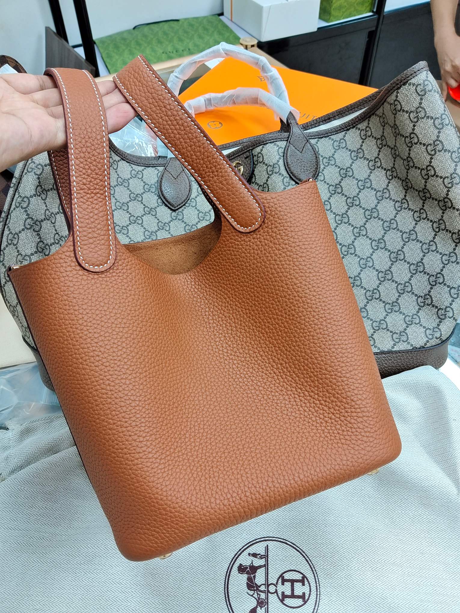 Hermès Help customers save money after the epidemic