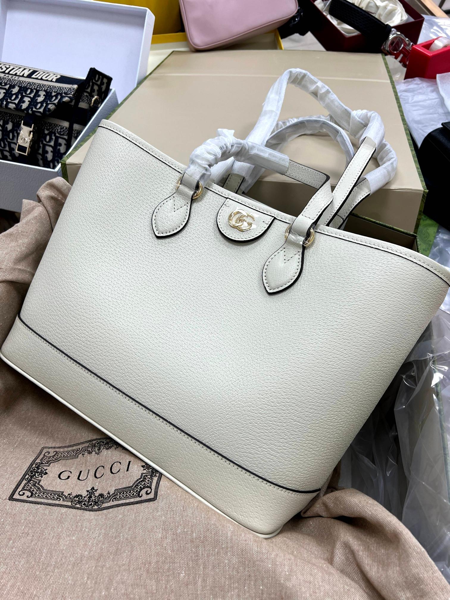 The delivery focus is to introduce the new Gucci750394 product. Their products are really popular. Once again, Tote can think of something really