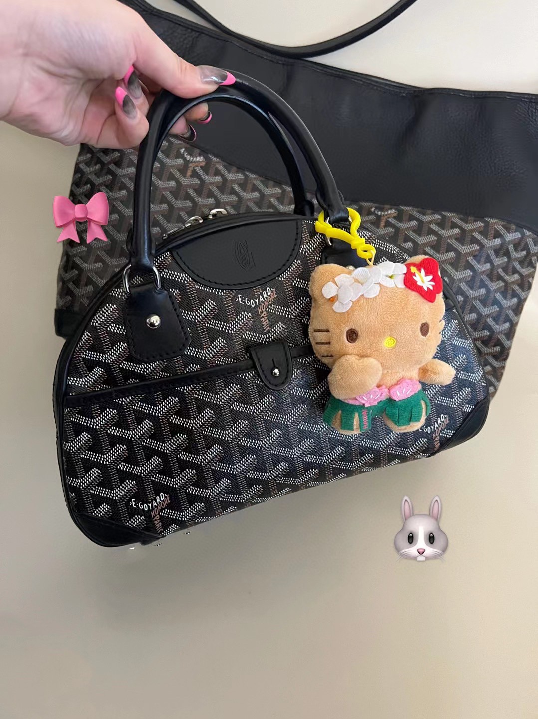Goyard Dog teeth are distributed in limited quantities every day