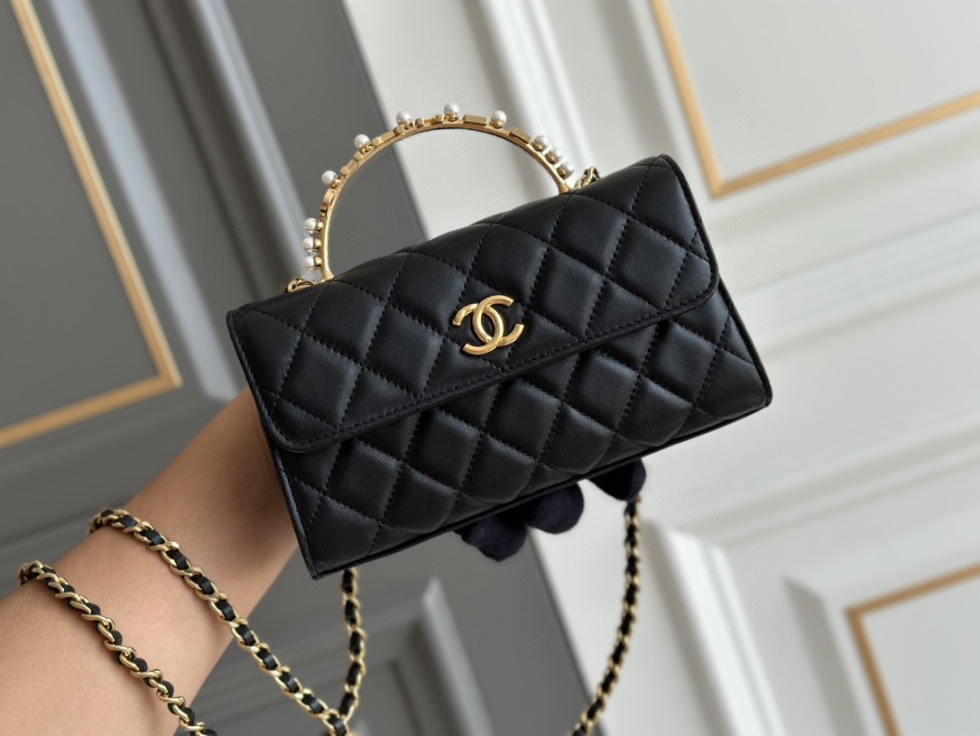 Chanel 23 new arrivals23B chain clutch bag