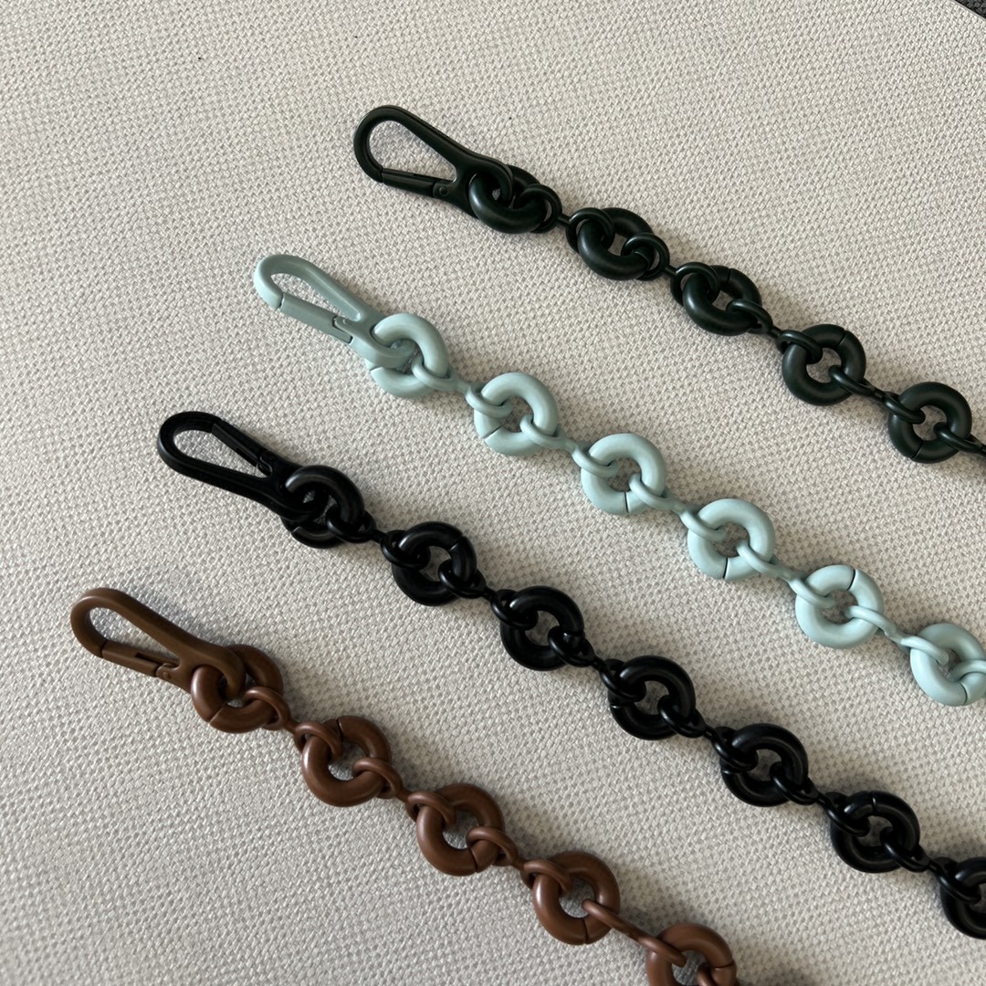 Loewe Can be sold together with the chain sold separately at the counter
