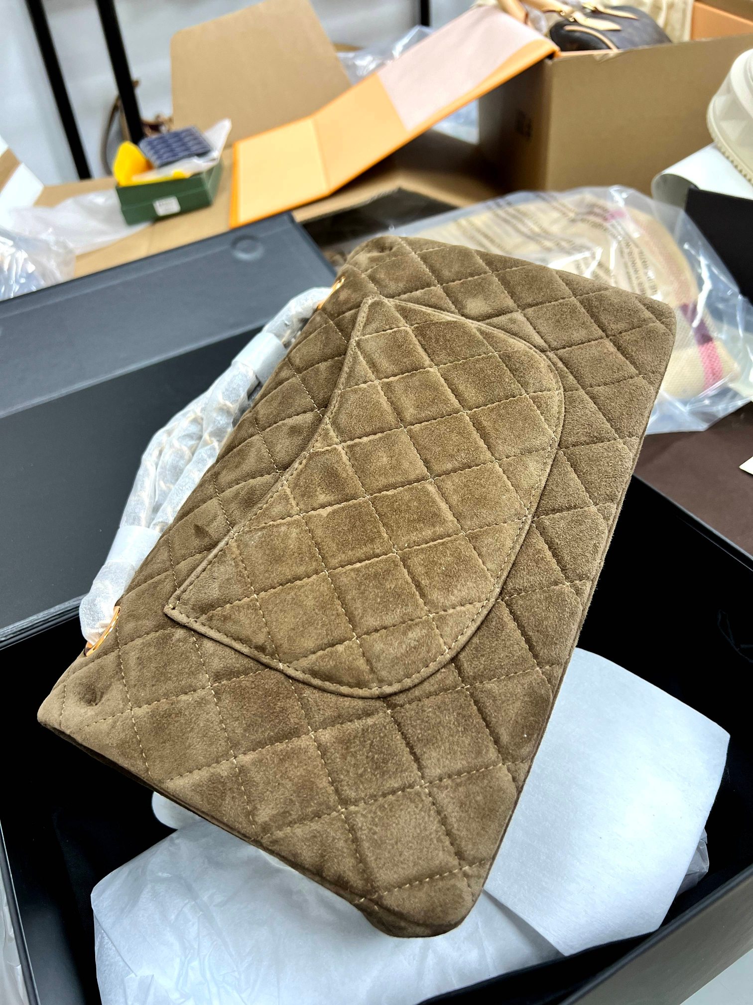 Highlights of delivery, finally waiting for the counter price of 5W7 middle-aged brown suede cf! Chanel's most classic CF rhombus frosted cashmer