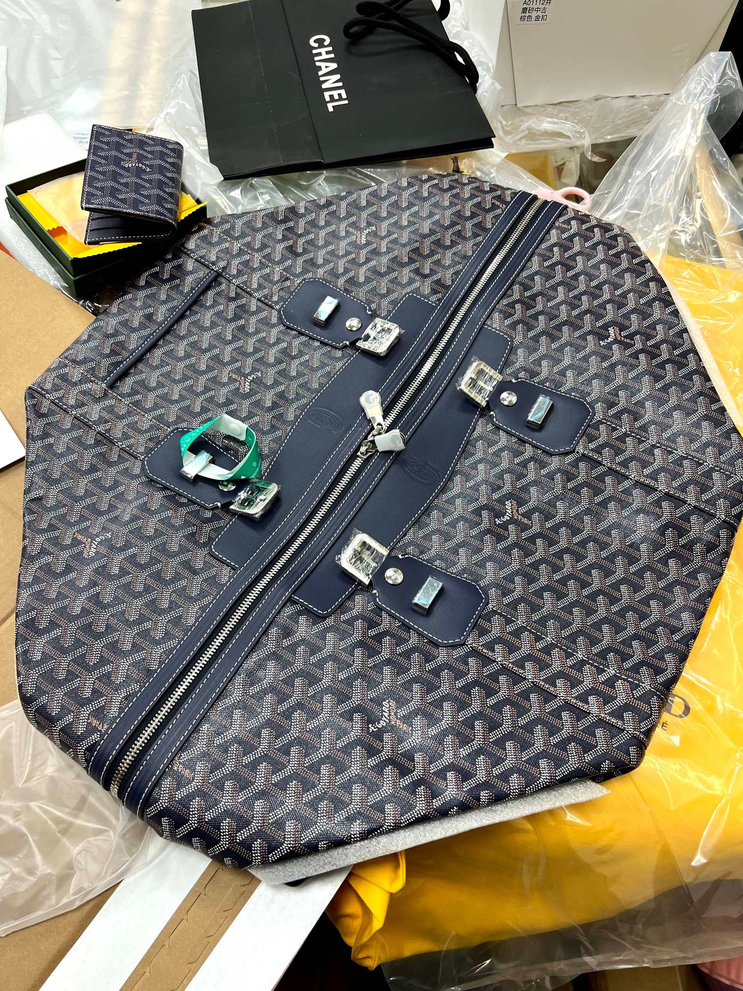 Goyard It is purely for giving back to old customers for their own use.