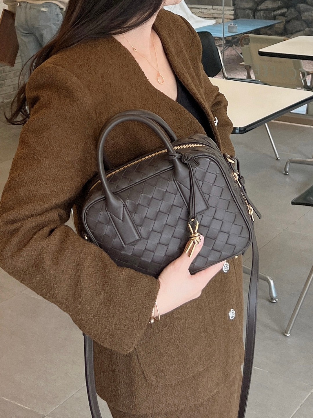 Bottega Veneta Dark brown! Bv 2024 early spring new model original Getaway briefcase 776736. The bag is small and exquisite, and can be carried i
