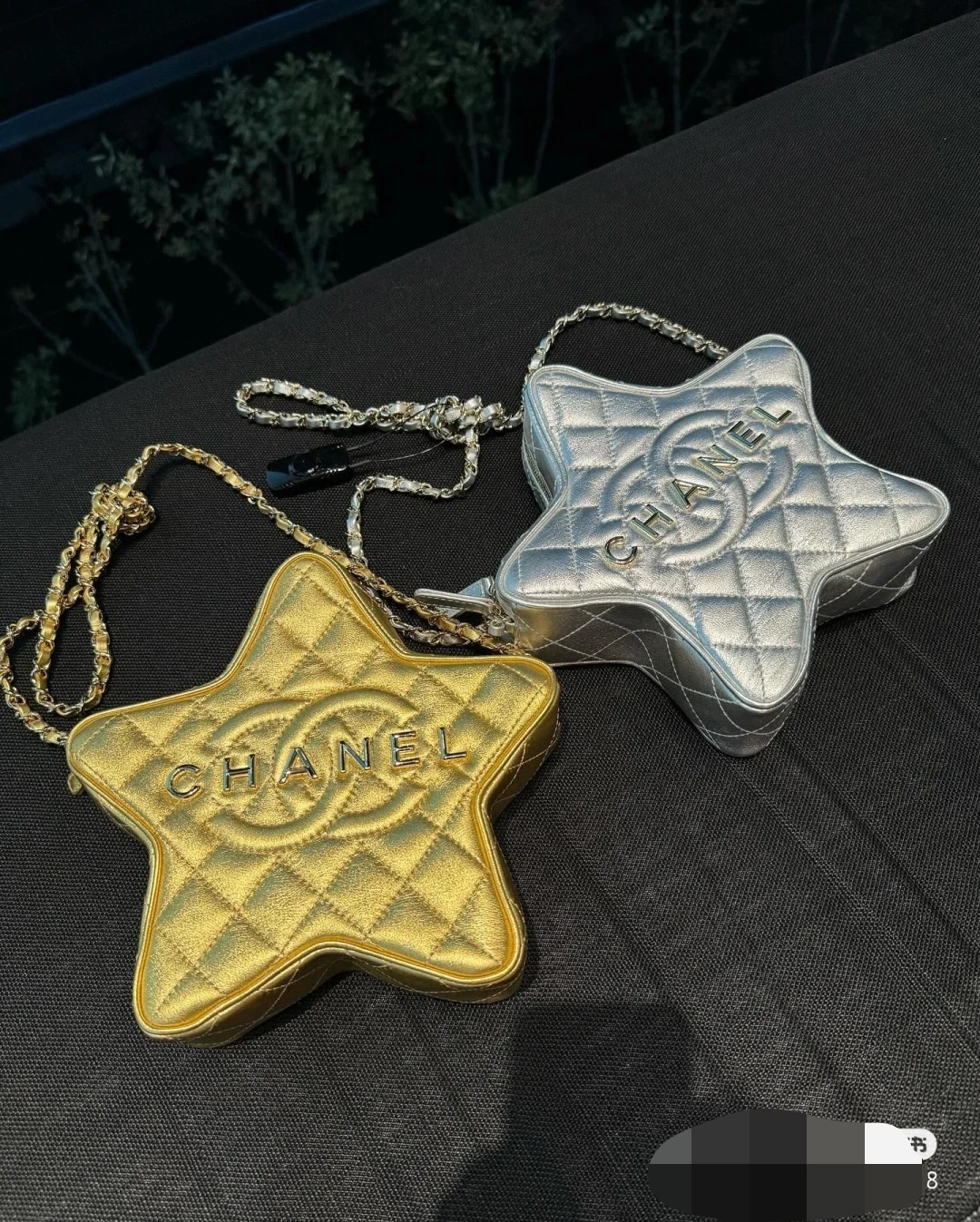 CHANEL 24C star bag as4579 is really cute. It turns heads when you carry it out. It is a fashionable artifact ~ it is the first choice of princes