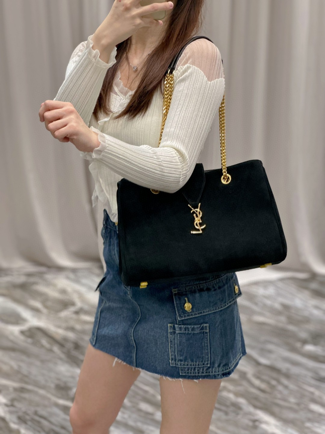 Saint Laurent ysl black gold combination shows nobility