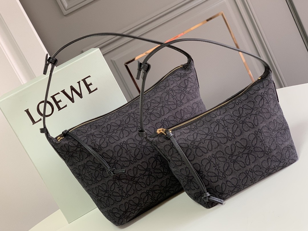 Loewe original factory large lunch box bag shipped ~ Cubi Anagram armpit bag is made of imported cowhide and jacquard canvas, decorated with repe