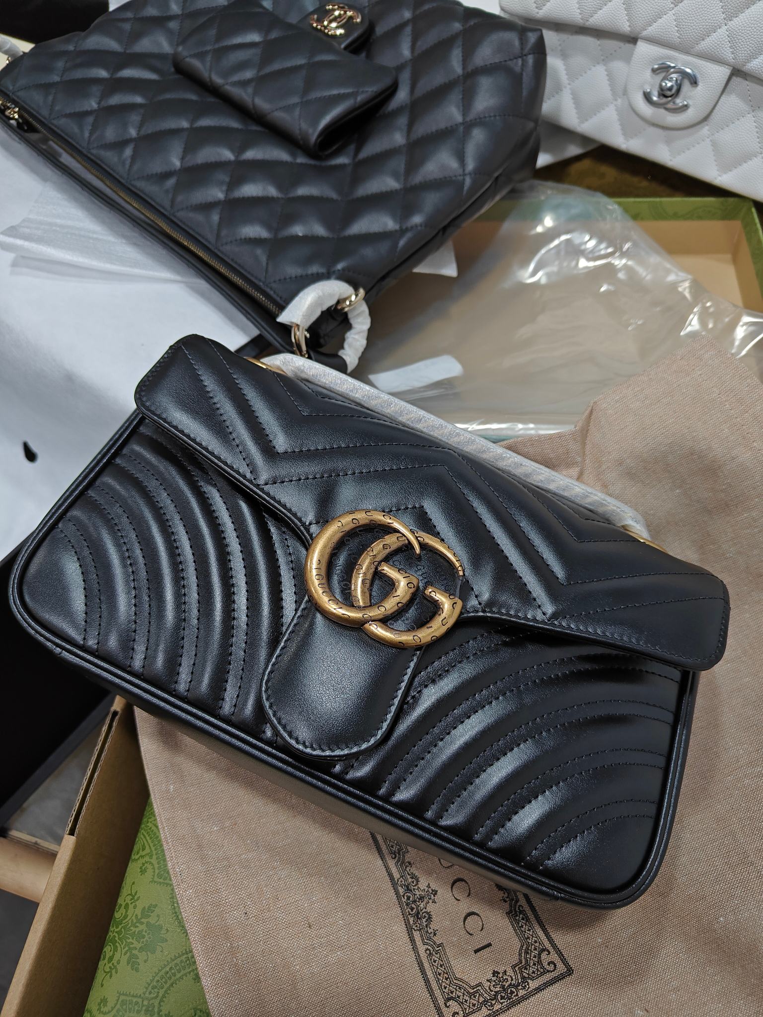 Gucci High-quality products will be released every day. Just place your order.