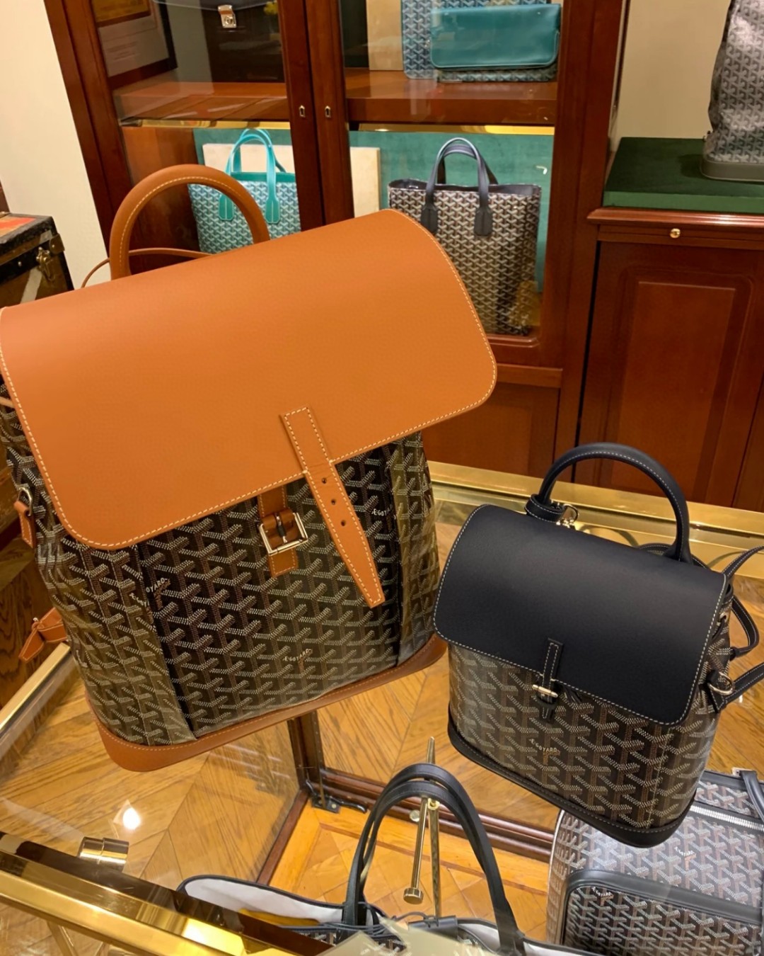 Black and brown are popular all over the world~~Goyard minimalist backpack
