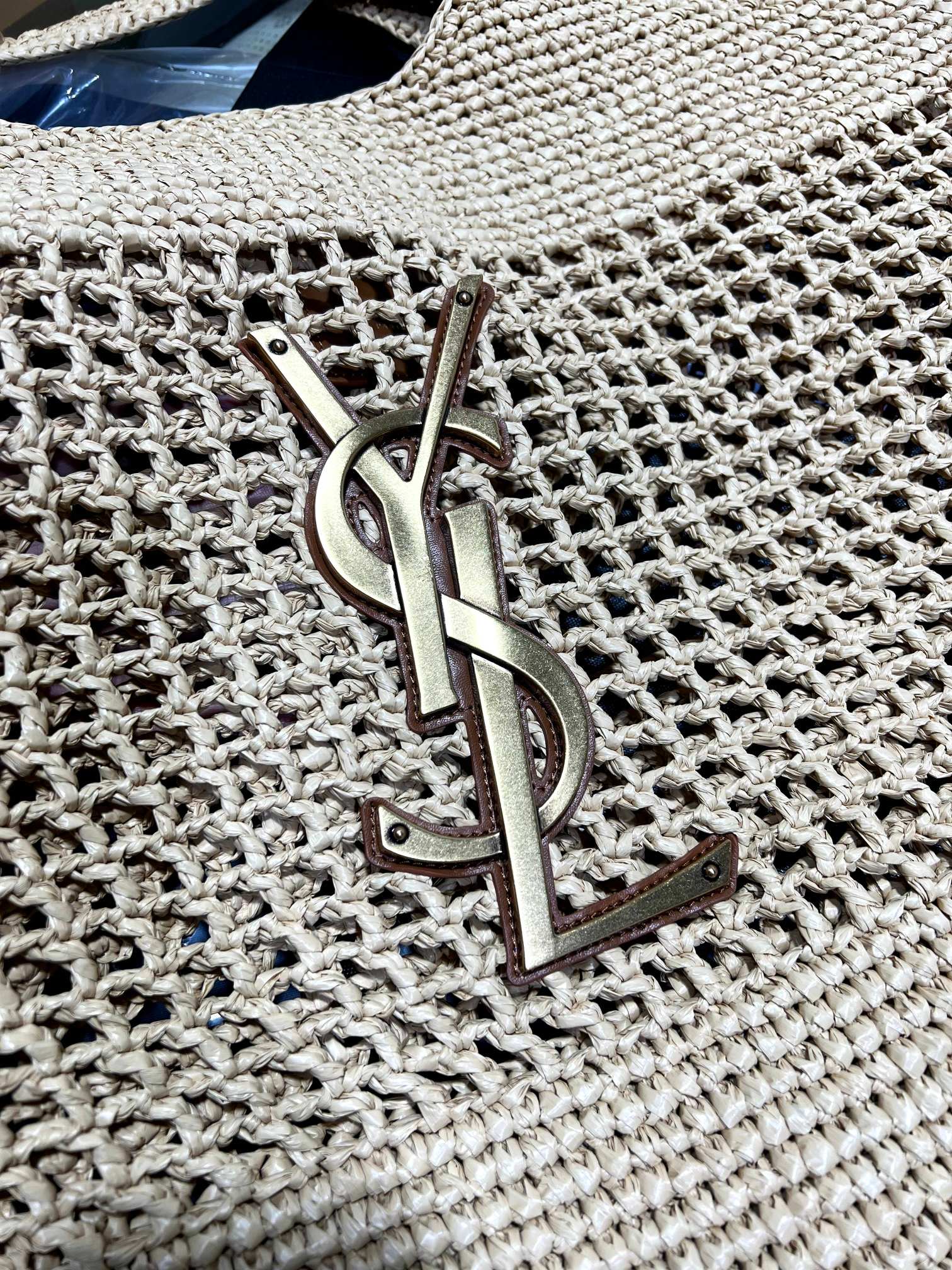 Saint Laurent You need to grab the first batch of this bag. The price is eye-opening! ! Pure handmade bags! ICARE_Woven shopping bags are so good