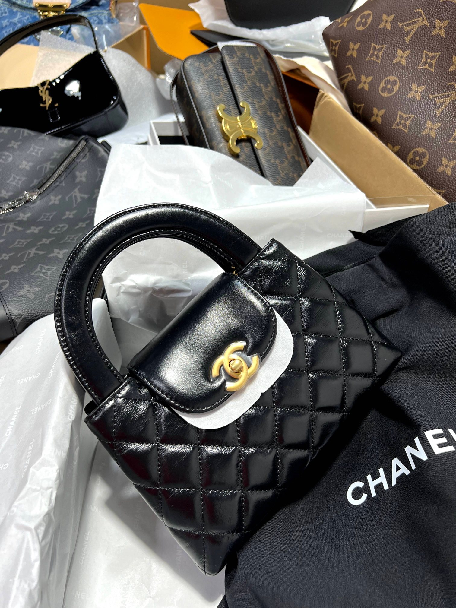 Chanel The new year continues to be launched in seconds, focusing on the 23k new kelly bag, black large size in stock, pre-order as soon as possi