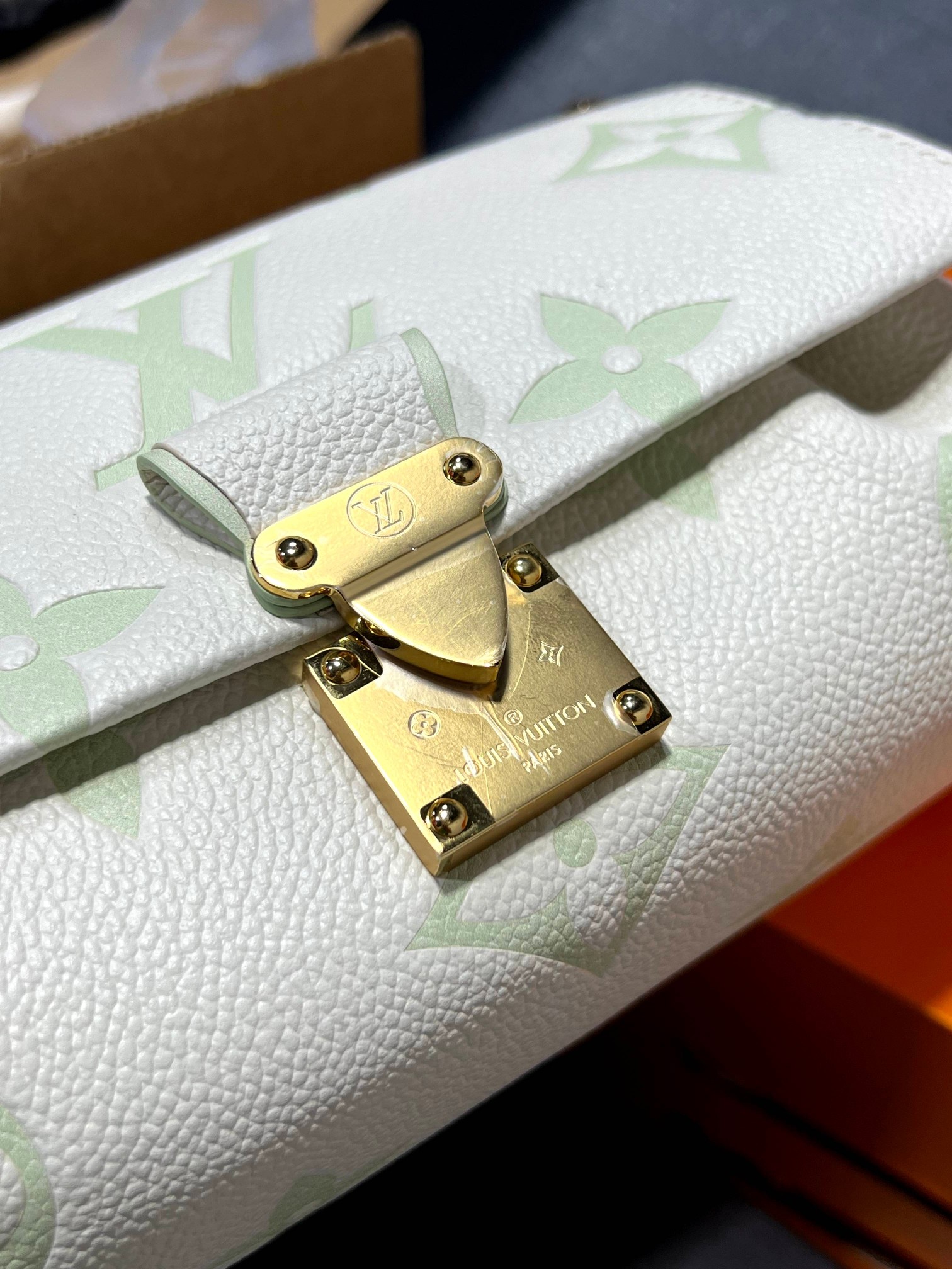 Louis Vuitton Lv new style continues to be released in seconds"