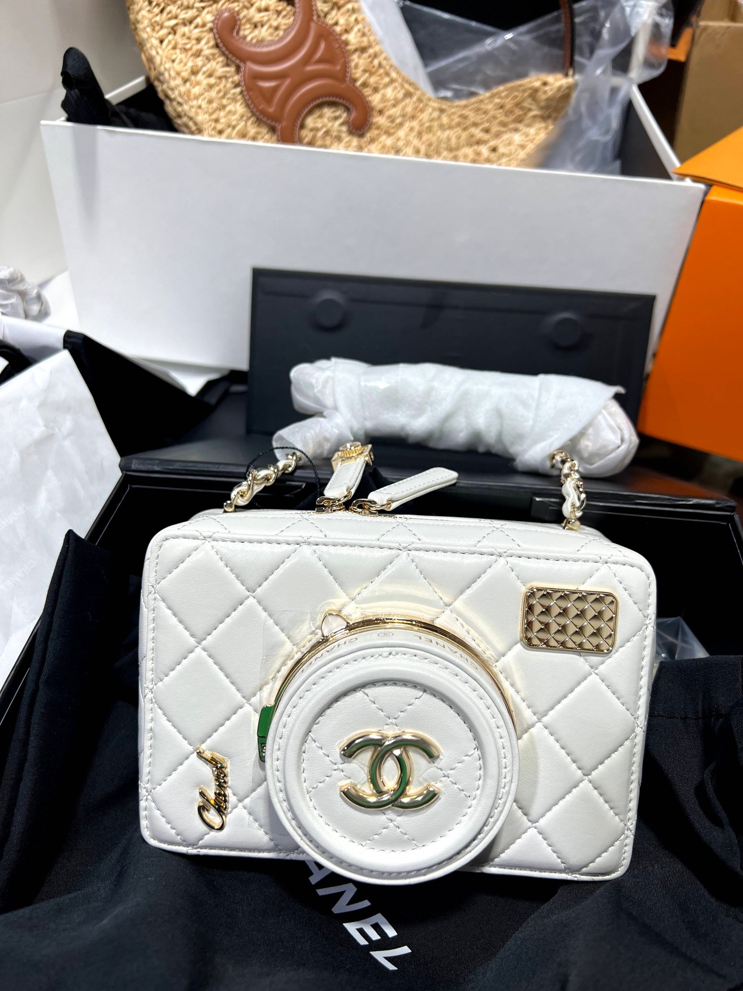 Chanel New product launches non-stopBeautiful! ! ! The beautiful Xiaoxiang handcrafted camera bag. When you see it in person, you will know why c