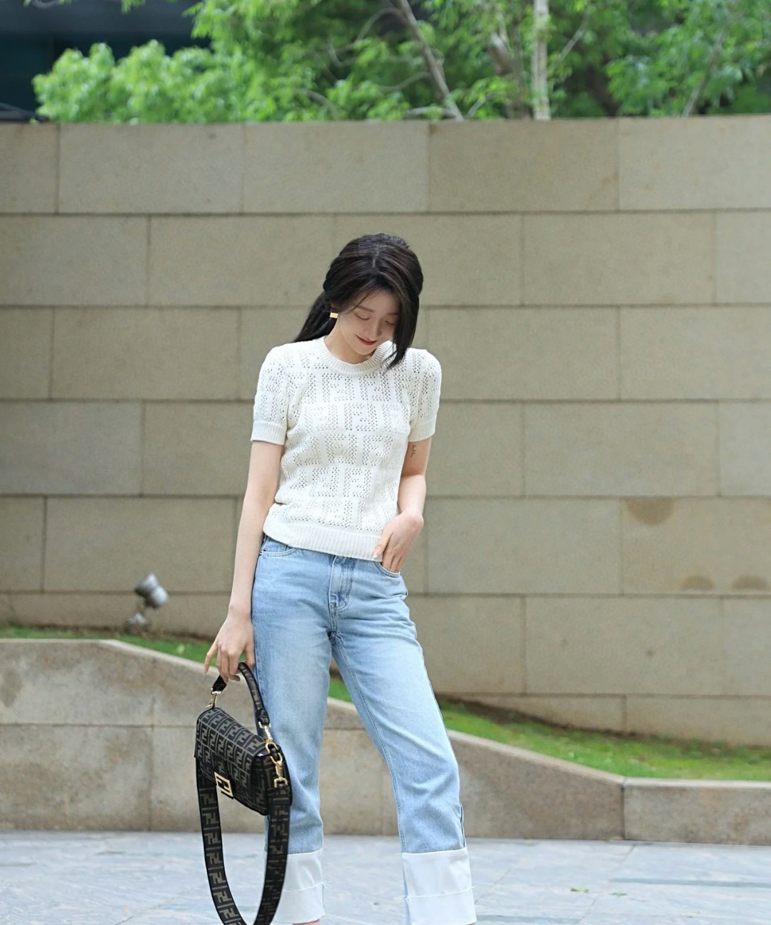 Love the appearance and be loyal to the workmanship! Fendi's latest colorful baguette bag, I love it and it doesn't conflict with it, it will fal