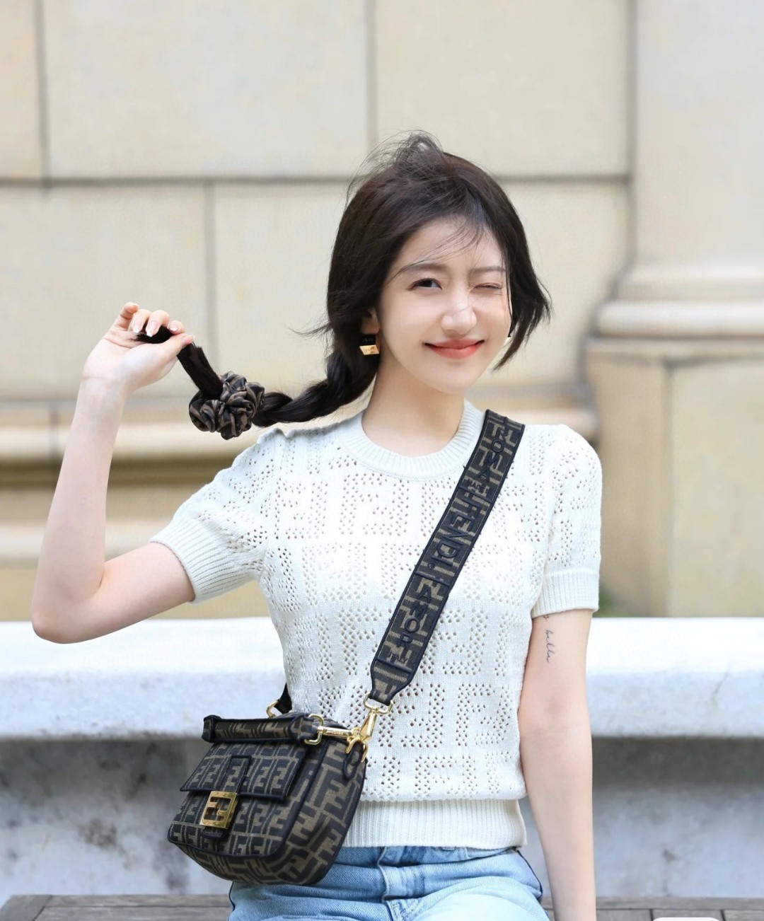 Love the appearance and be loyal to the workmanship! Fendi's latest colorful baguette bag, I love it and it doesn't conflict with it, it will fal