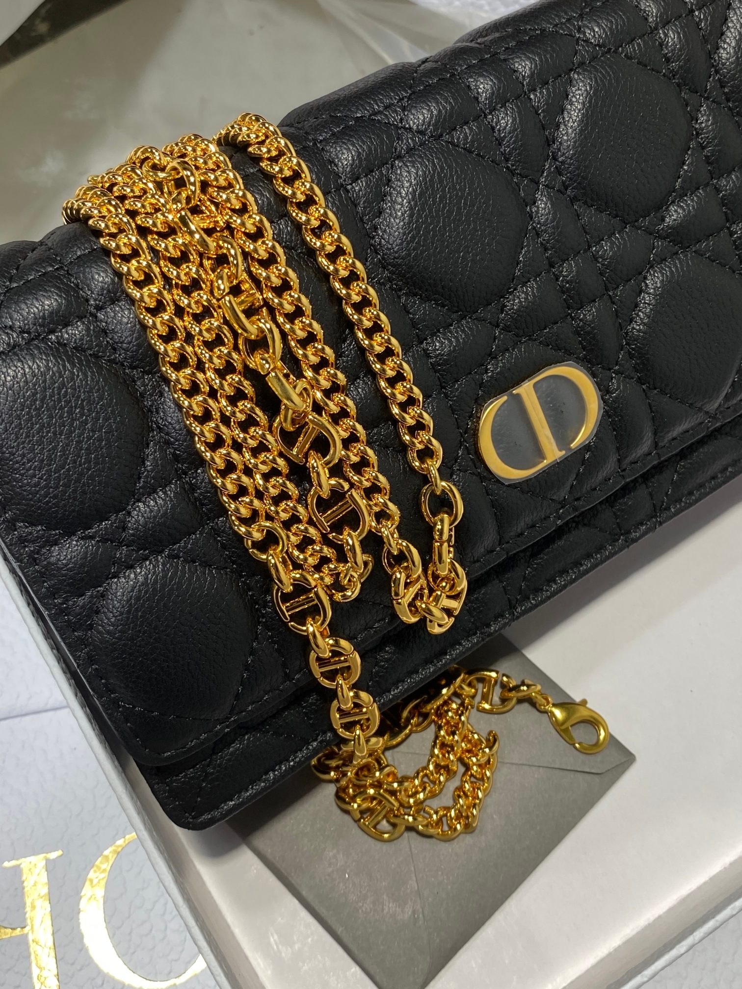 The best instant hair black DIOR caro24 diamond chain handbag