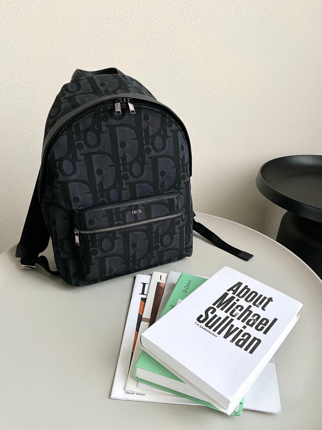Dior Backpack Black Upper Figure Capacity Reference