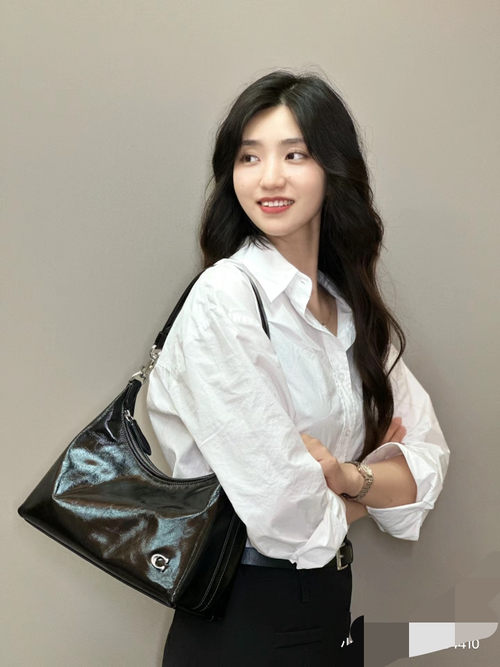 black top coach