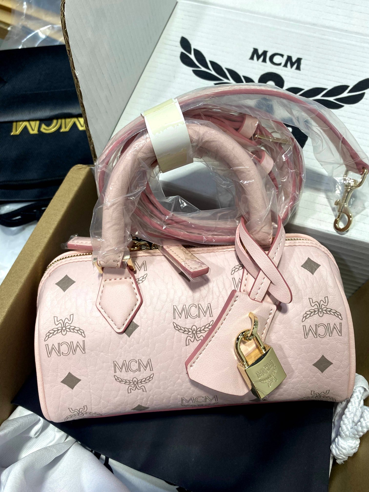 MCM Challenge to send 100 bags on behalf of fans every day