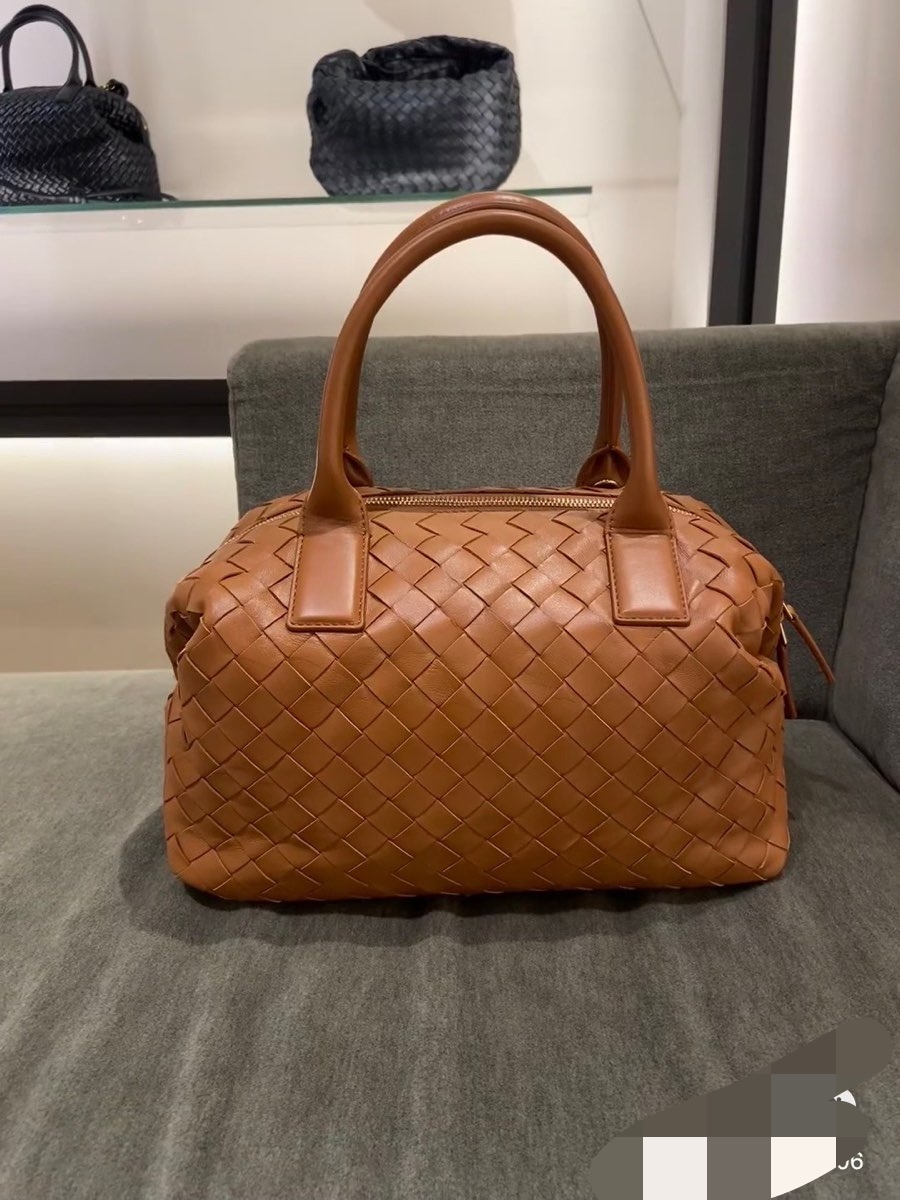 Bottega Veneta Product _dkcqfbl8AK-8gc21zPe6jTEBWqSaO2u9fiLeVpA