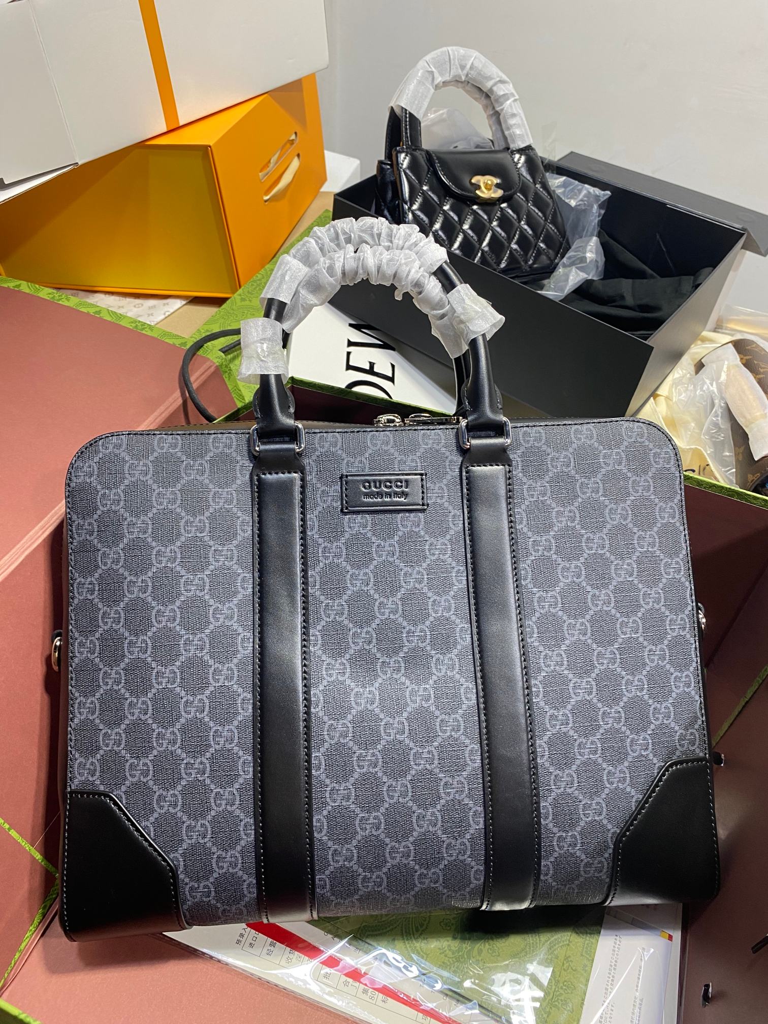 Gucci Matched counter briefcaseissued