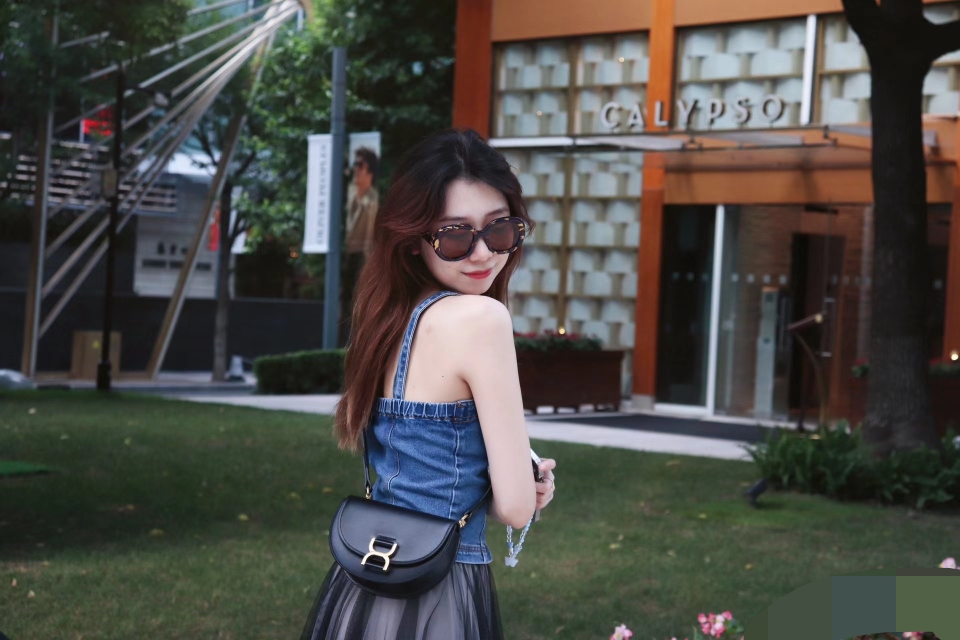 Chloé Product _dtpqfFO89mC3FUdB9DnHHj32ymaOdPR9ofxHjHA
