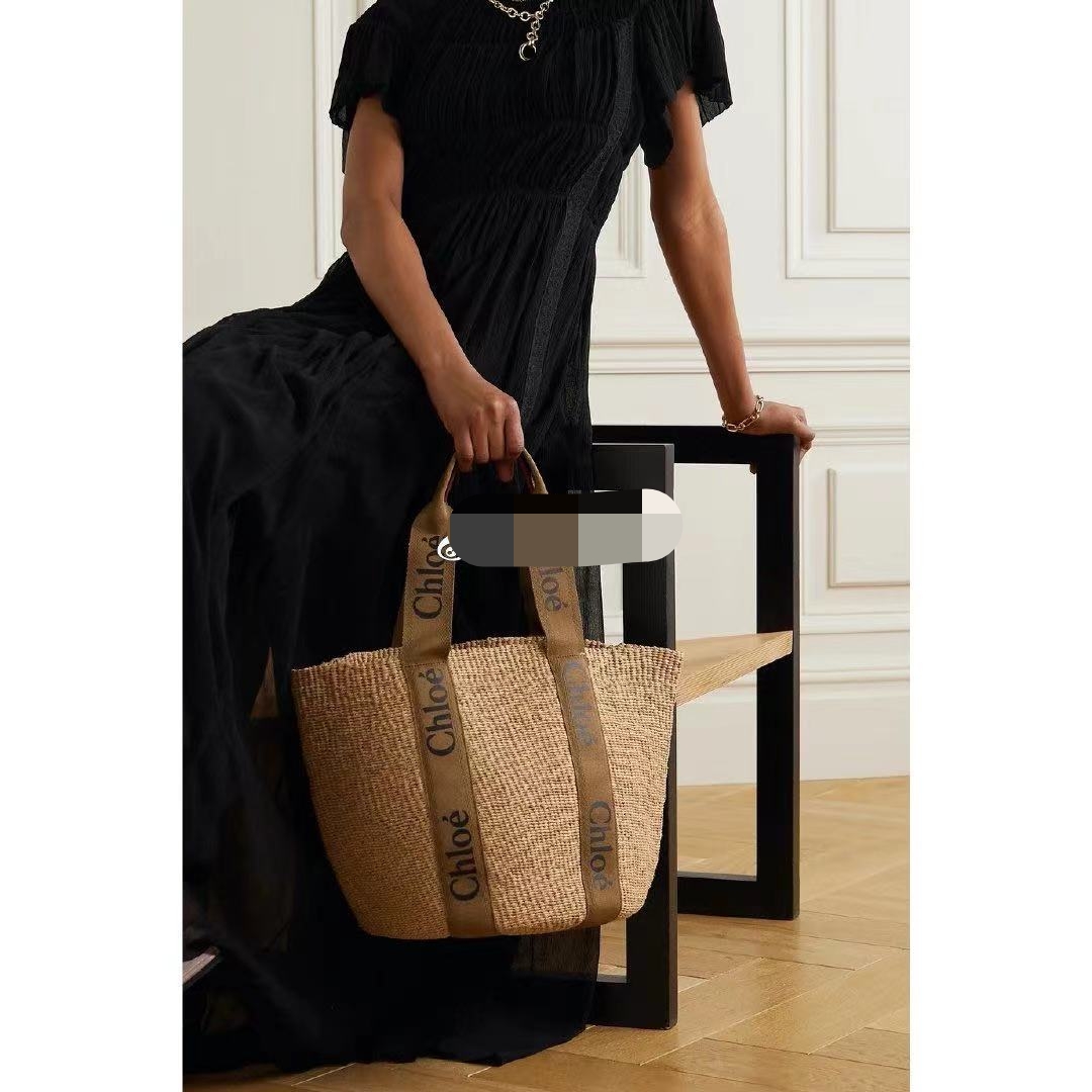 Chloé Product _du9qfvBm1XWmrOzfiPhjPgi66tX7ZvKouOjYciQ