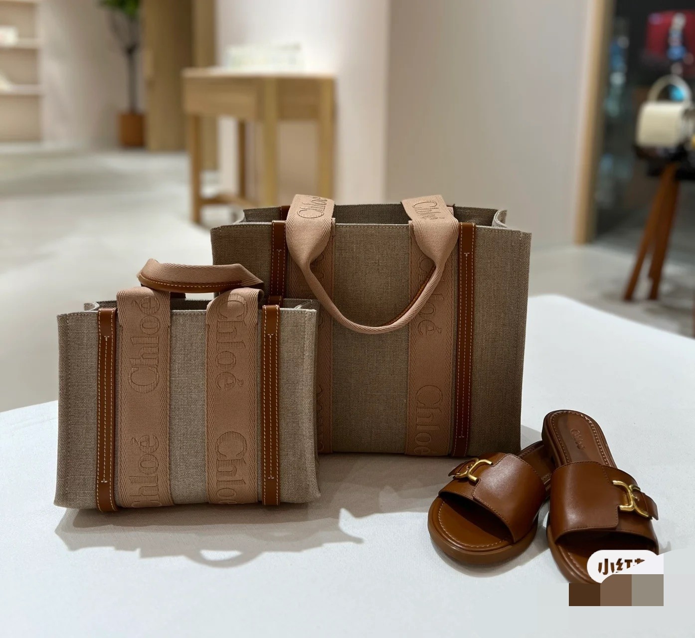 Chloé Product _djhqfs6pMYlC0tFqXmE-Yd3SCACyDEXPl8OvEKQ