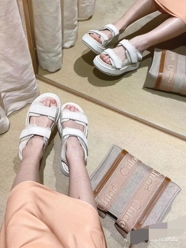 Chloé Product _djJqfi-cbErMRzjO3Mt3MjrMXXCFntqcXFmha8g