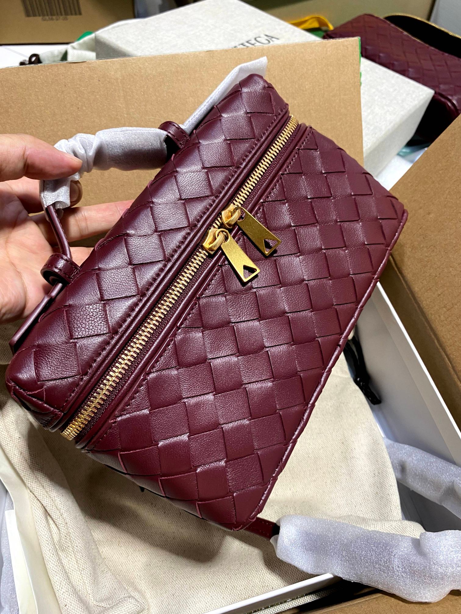 Bottega Veneta Work overtime during the Mid-Autumn Festival