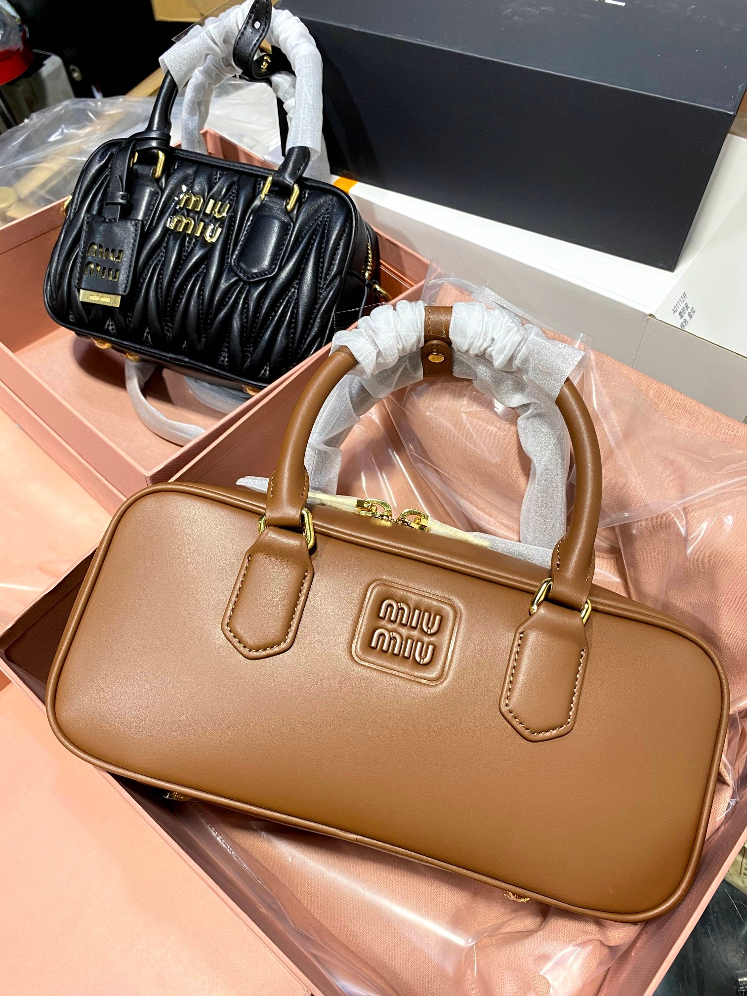 Miu Miu Come, for those of you who are curious, take real photos of the delivery.