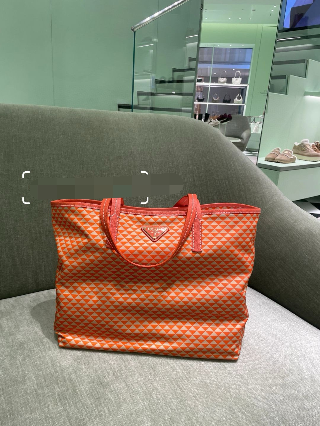 Prada Product _doQqfMlBeOgoa6TaMmpHrauj8D87b8pFAJjkQFg