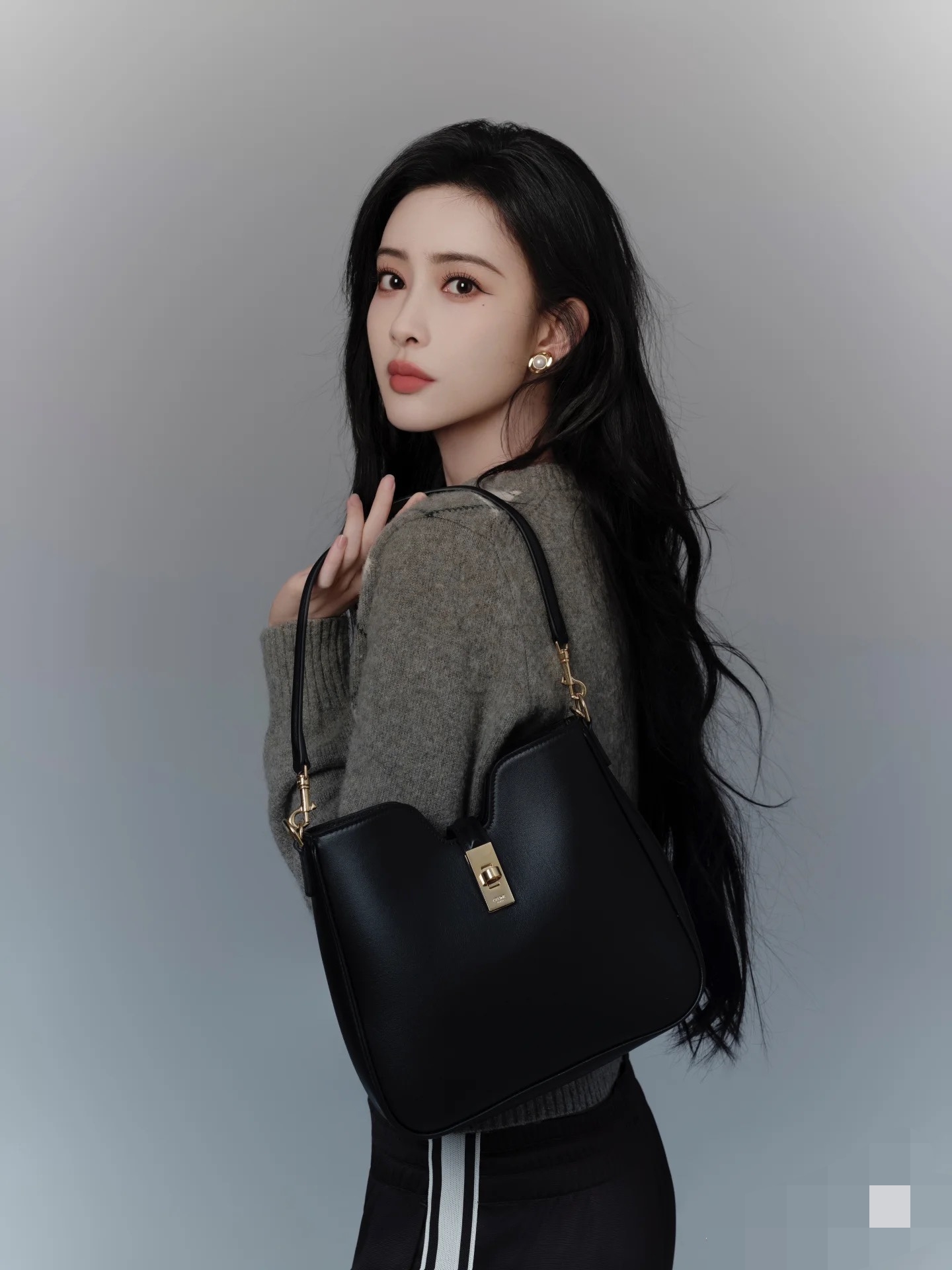 Celine Black upper body effect, so beautiful